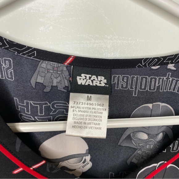 Star Wars Women’s Cherokee Scrub Top Tooniforms V-Neck Size Medium- Like New - Picture 3 of 5